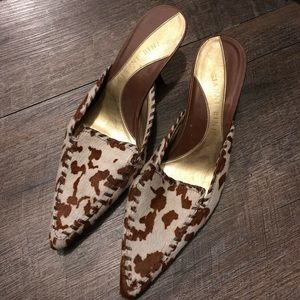 Gianni Bini cowhide print kitten heels.